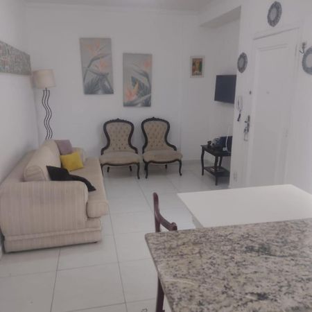 Apartamento Vento E Mar - 2 Quartos Com Sacada Na Quadra Da Praia Do Gonzaga Santos  Extérieur photo