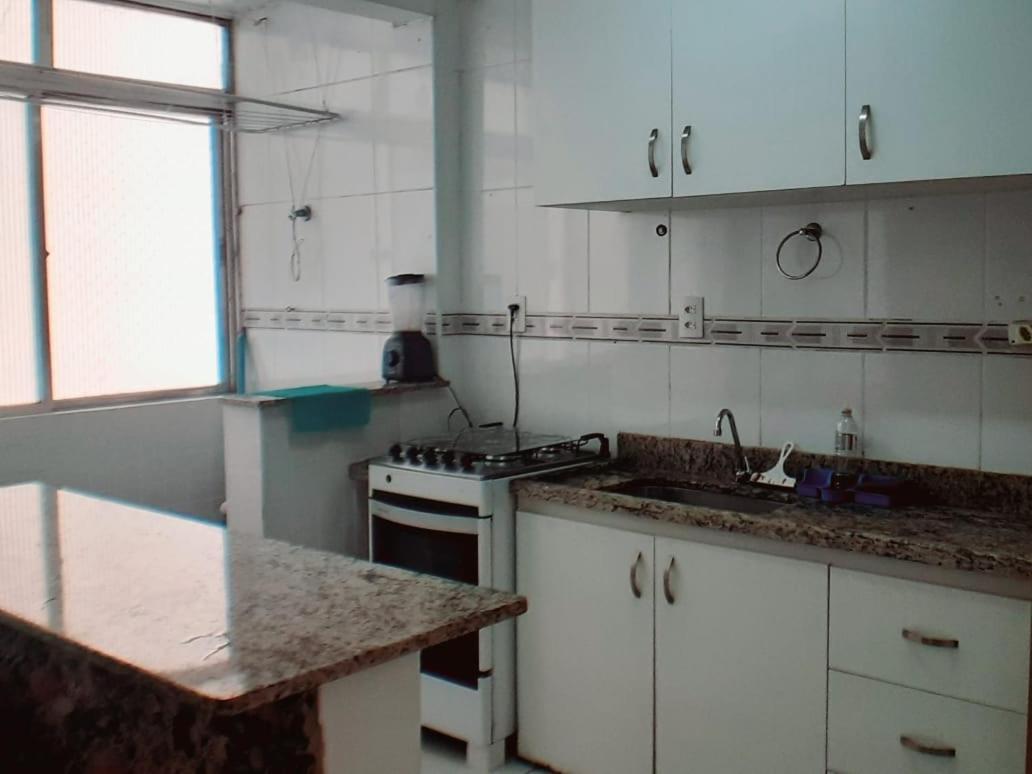Apartamento Vento E Mar - 2 Quartos Com Sacada Na Quadra Da Praia Do Gonzaga Santos  Extérieur photo